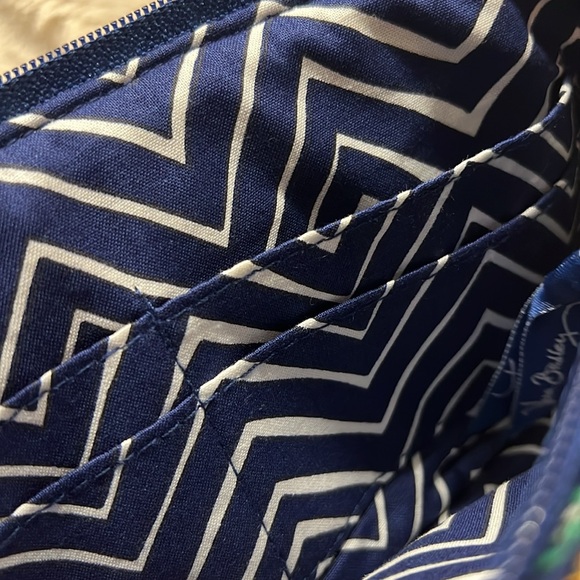 VERA BRADLEY Venetian Paisley Push Lock Wristlet - Picture 10 of 14